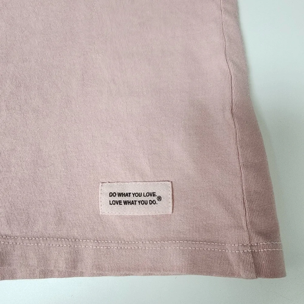 Life Is Good Crusher Top Women's S Pink Short Sleeve V Neck Simplify Tee Camping